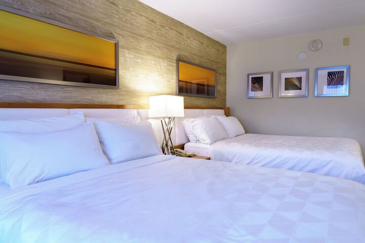 Room 12 of 36