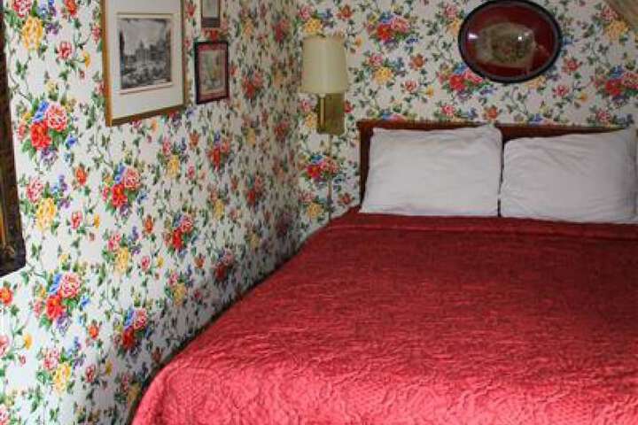 Room 73 of 113
