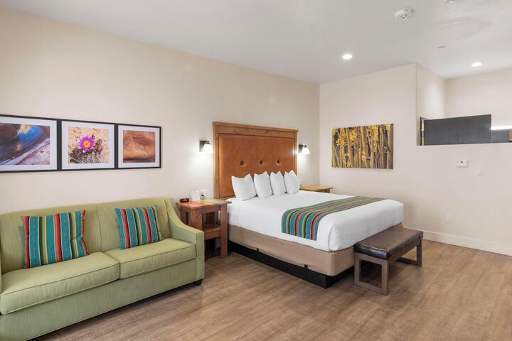 Bluff Dwellings Resort