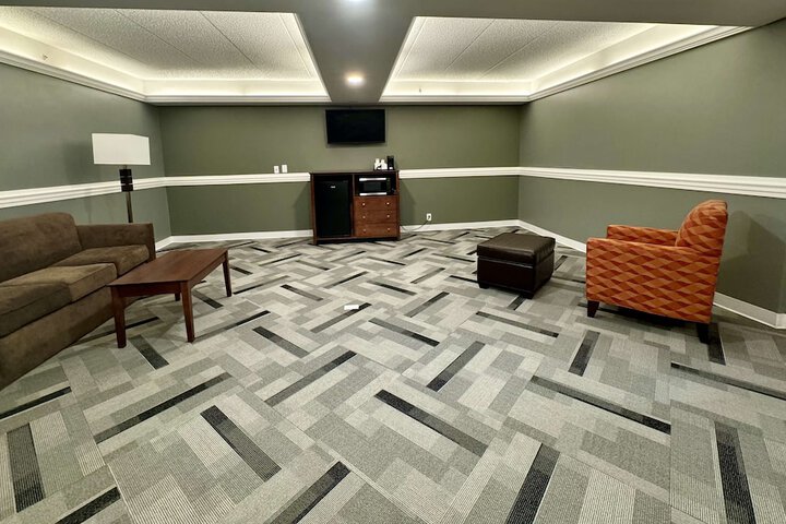 Room 8 of 28