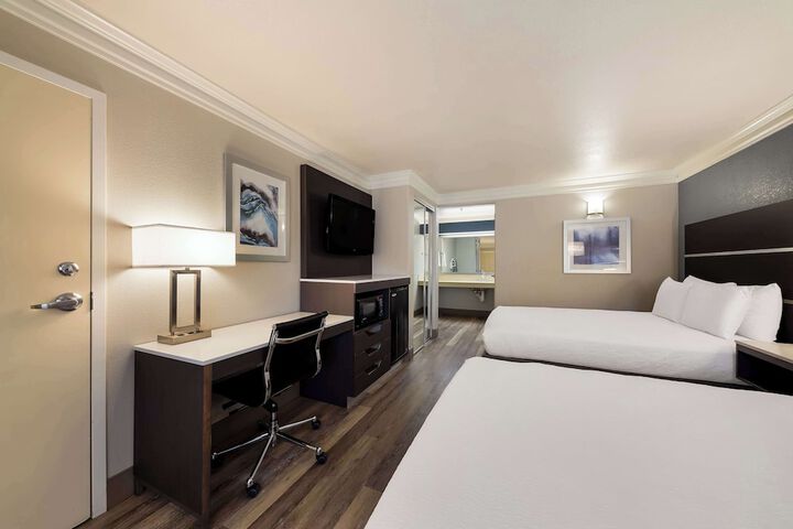 Best Western Inn & Suites Lemoore