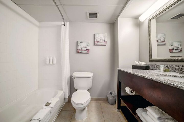 Room 70 of 104