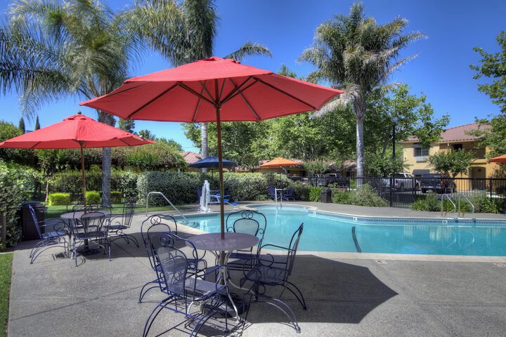 Pool 9 of 44