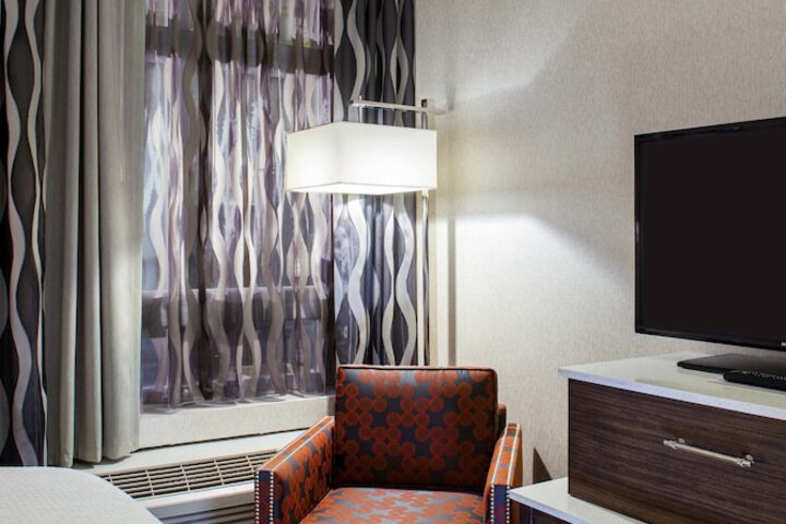 Room 20 of 37