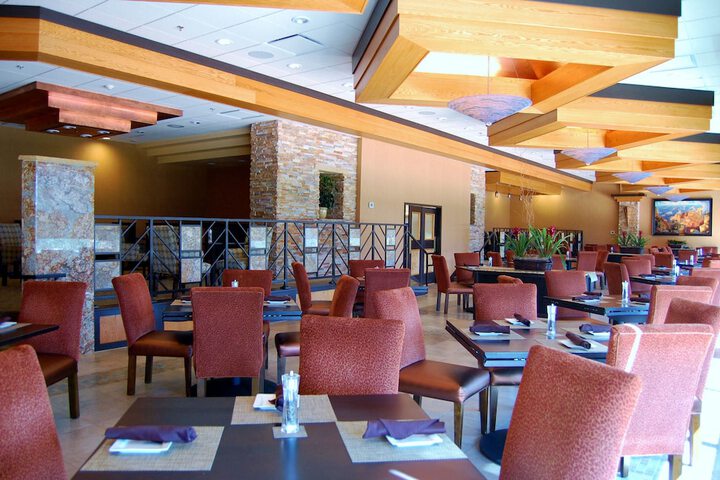 Dining 32 of 69