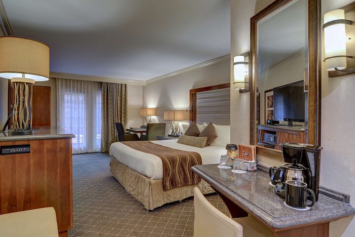 Room 48 of 80