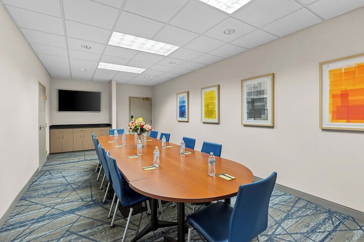 Holiday Inn Express & Suites Kent - University Area by IHG