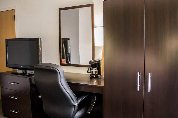Suburban Studios Johnstown - Richland Town Center