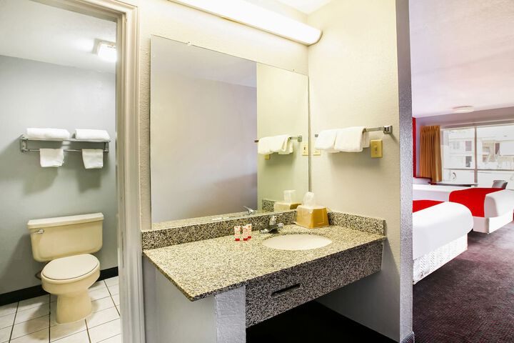 Room 17 of 26