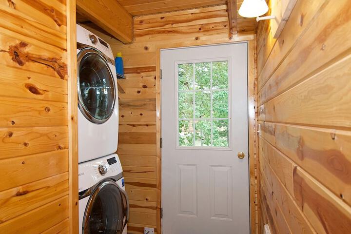 Laundry 22 of 27