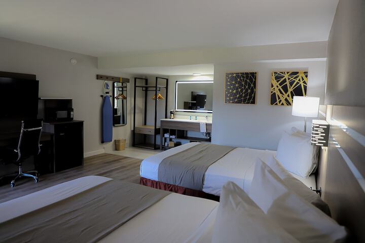 Room 30 of 65