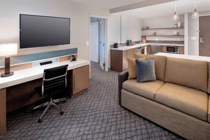 Delta Hotels by Marriott Seattle Everett