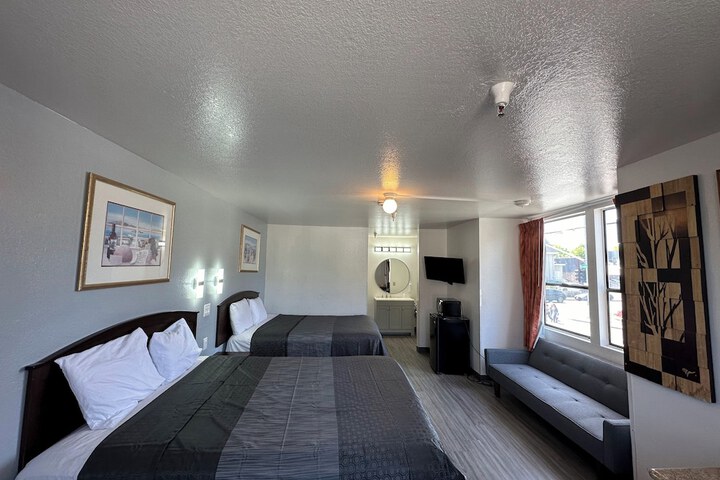 Room 44 of 71