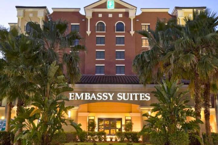 Embassy Suites by Hilton Fort Myers Estero