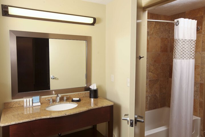 Hampton Inn & Suites by Hilton Fargo Medical Center