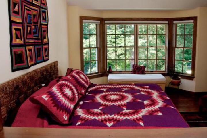 Hideaway Lodge Bed & Breakfast