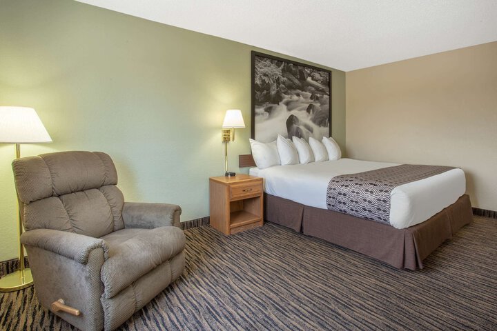 Room 11 of 31