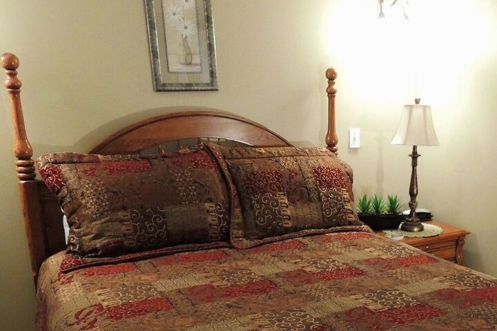 DONNAS PREMIER LODGING