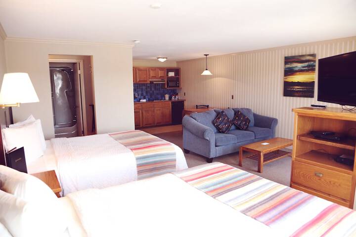Coachman Inn & Suites
