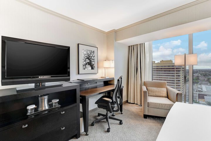 Room 70 of 100