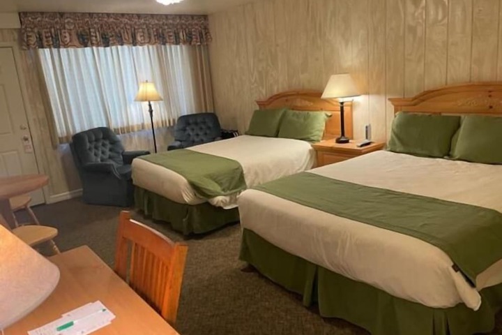 June Lake Motel