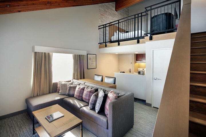 Room 51 of 74