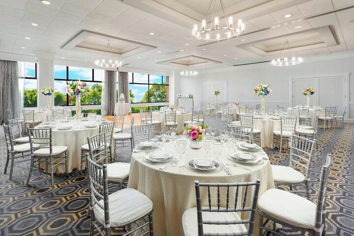 Courtyard by Marriott Boston-Cambridge