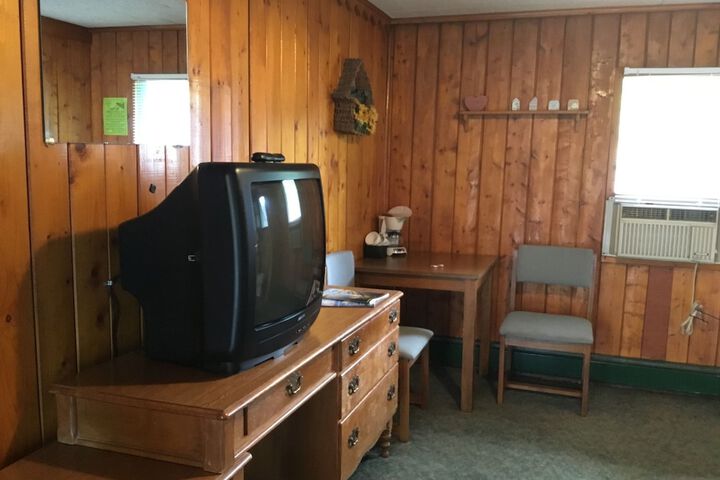 Room 6 of 23
