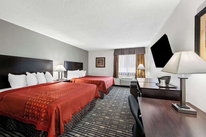 Room 27 of 54