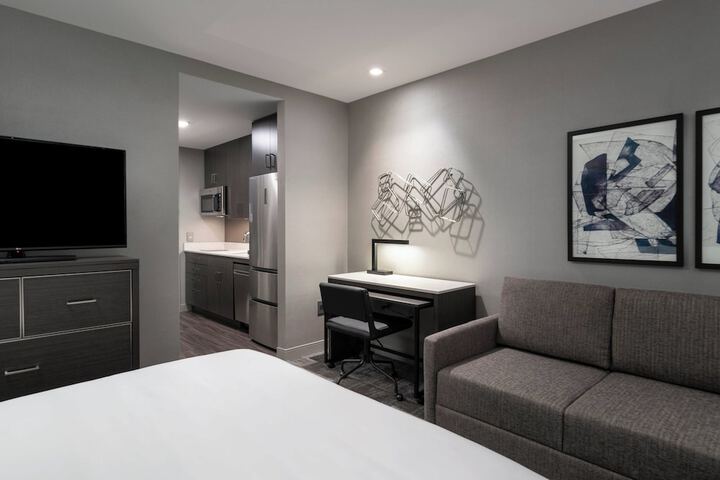 Room 22 of 43