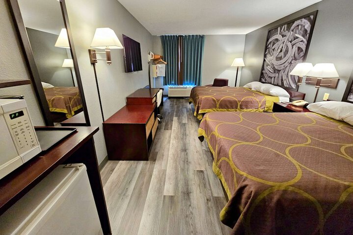 Room 5 of 14