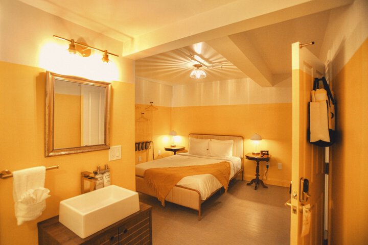 Room 70 of 126