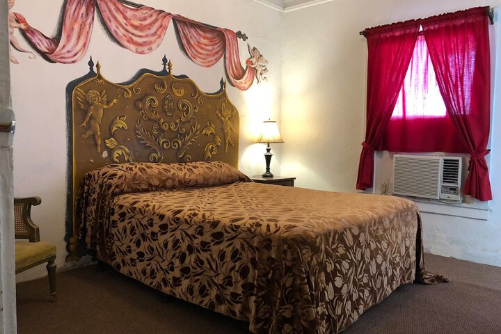 Room 72 of 97