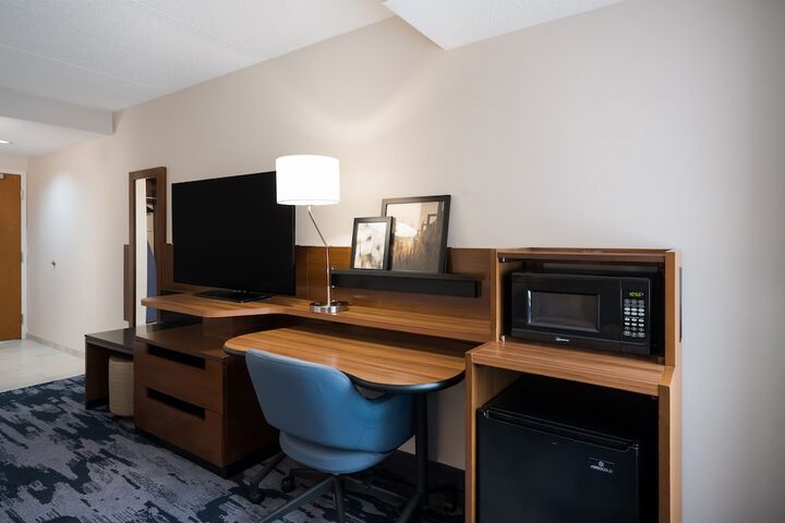 Room 12 of 34