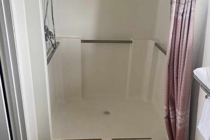 Room 7 of 15