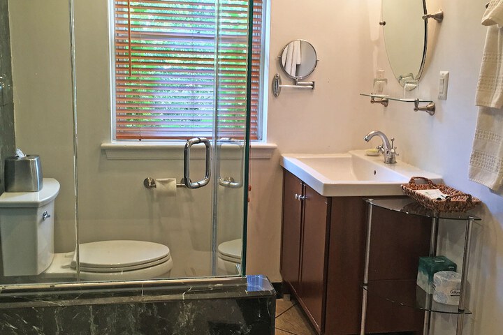 Room 158 of 235