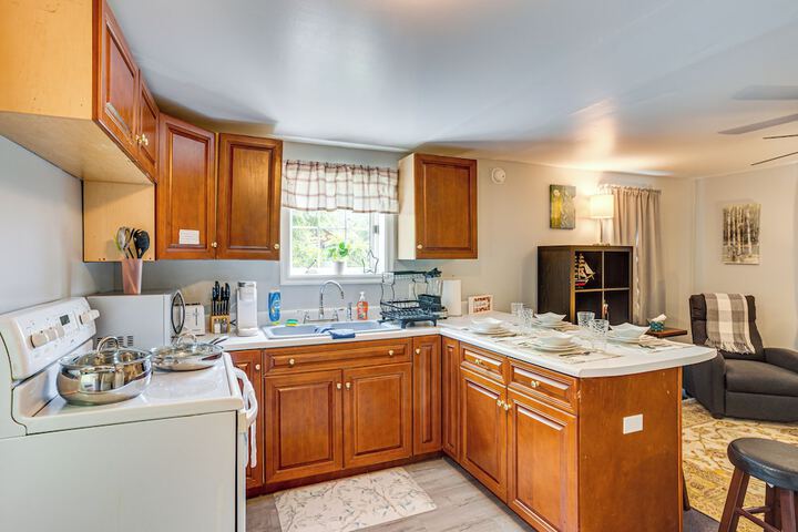 Honey Bee Farm On-site: Susquehanna Valley Apt!