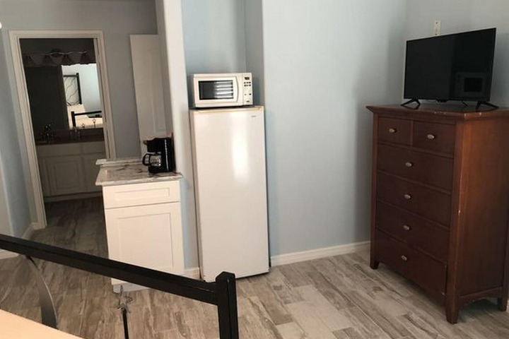 Beachgate CondoSuites and Oceanfront Resort