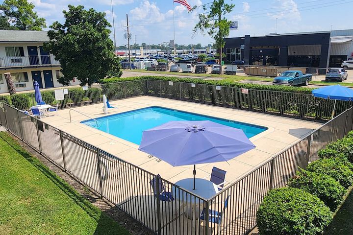Motel 6 Conroe TX