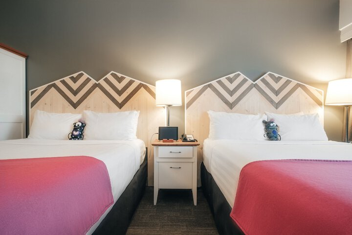 Room 28 of 62