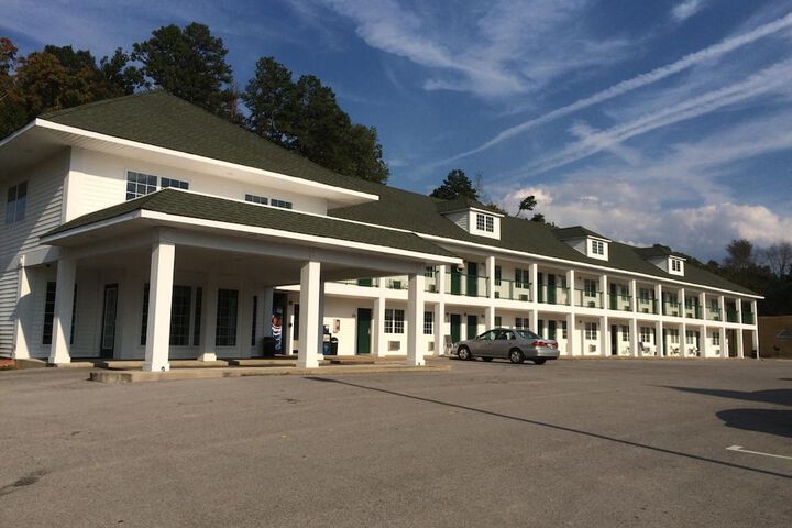 Hurricane Inn