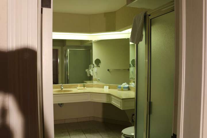 Room 7 of 24