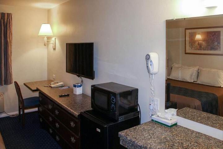 Room 16 of 22
