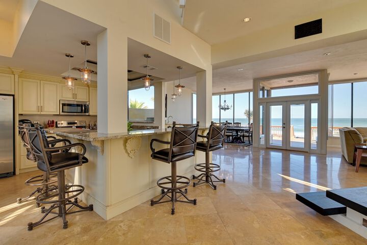 Oceanfront Escape on Wilbur Beach!