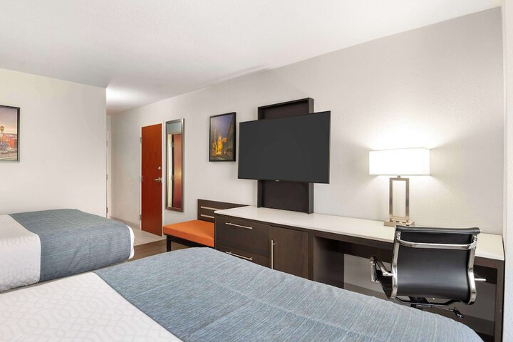 Room 11 of 42