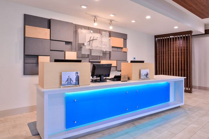 Holiday Inn Express New Orleans - Arts District by IHG