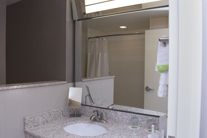 Courtyard by Marriott Jackson Airport / Pearl
