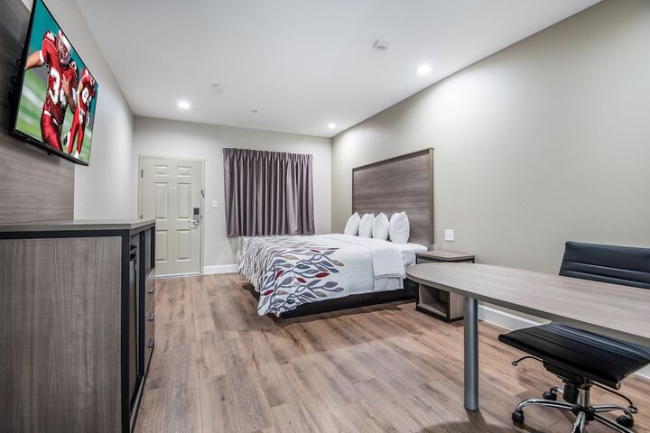 Room 26 of 34
