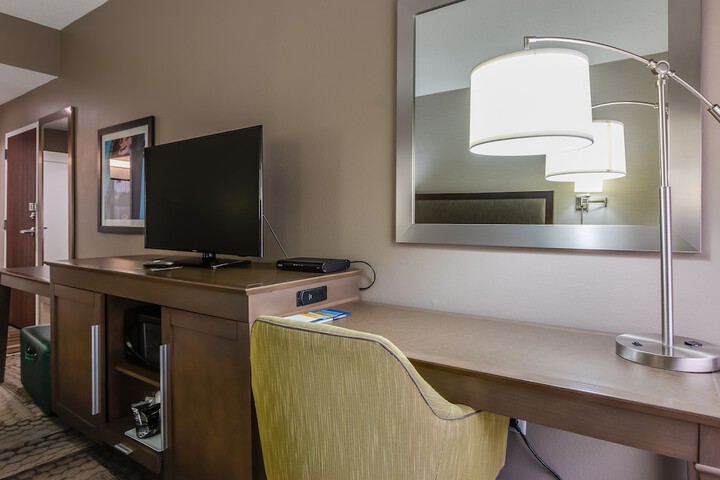 Room 33 of 51