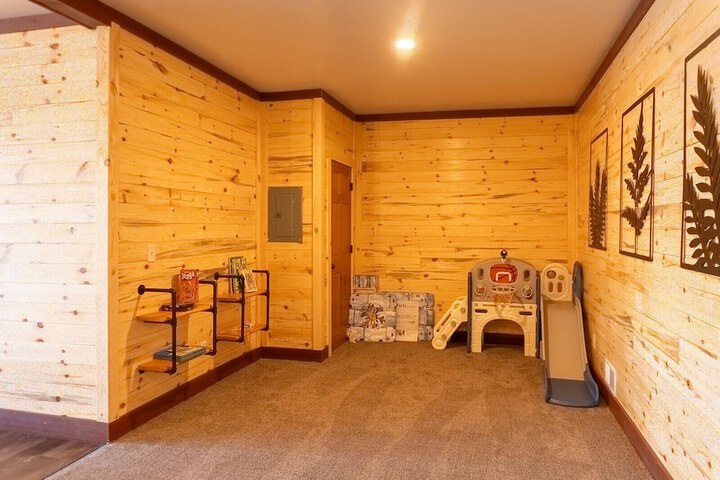 Keweenaw Waters Resort